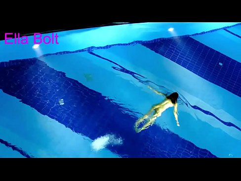 ❤️ Não consigo parar de ver, jovem loira apanhada a nadar nua na piscina da estância balnear ELLA BOLT Sexo superior em pt.passiveincome1.ru