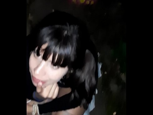 ❤️ Na rua, o pénis inchado em troca de doces Sexo superior em pt.passiveincome1.ru